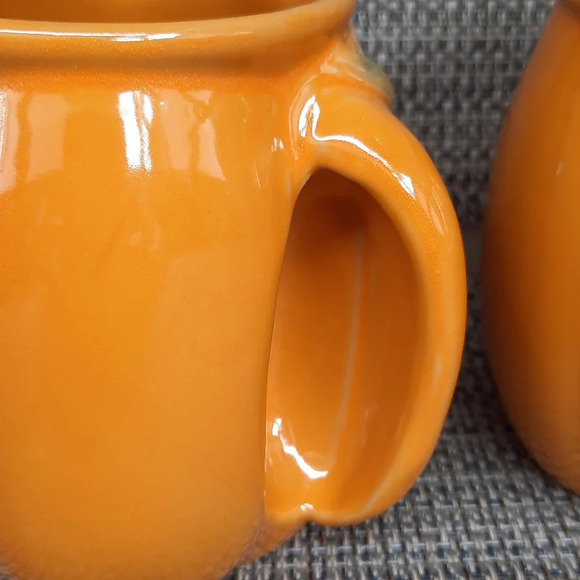 Giftcraft Thanksgiving Pumpkin Hand Warmer Ceramic Mugs  12oz  Set of 2 - Picture 3 of 7